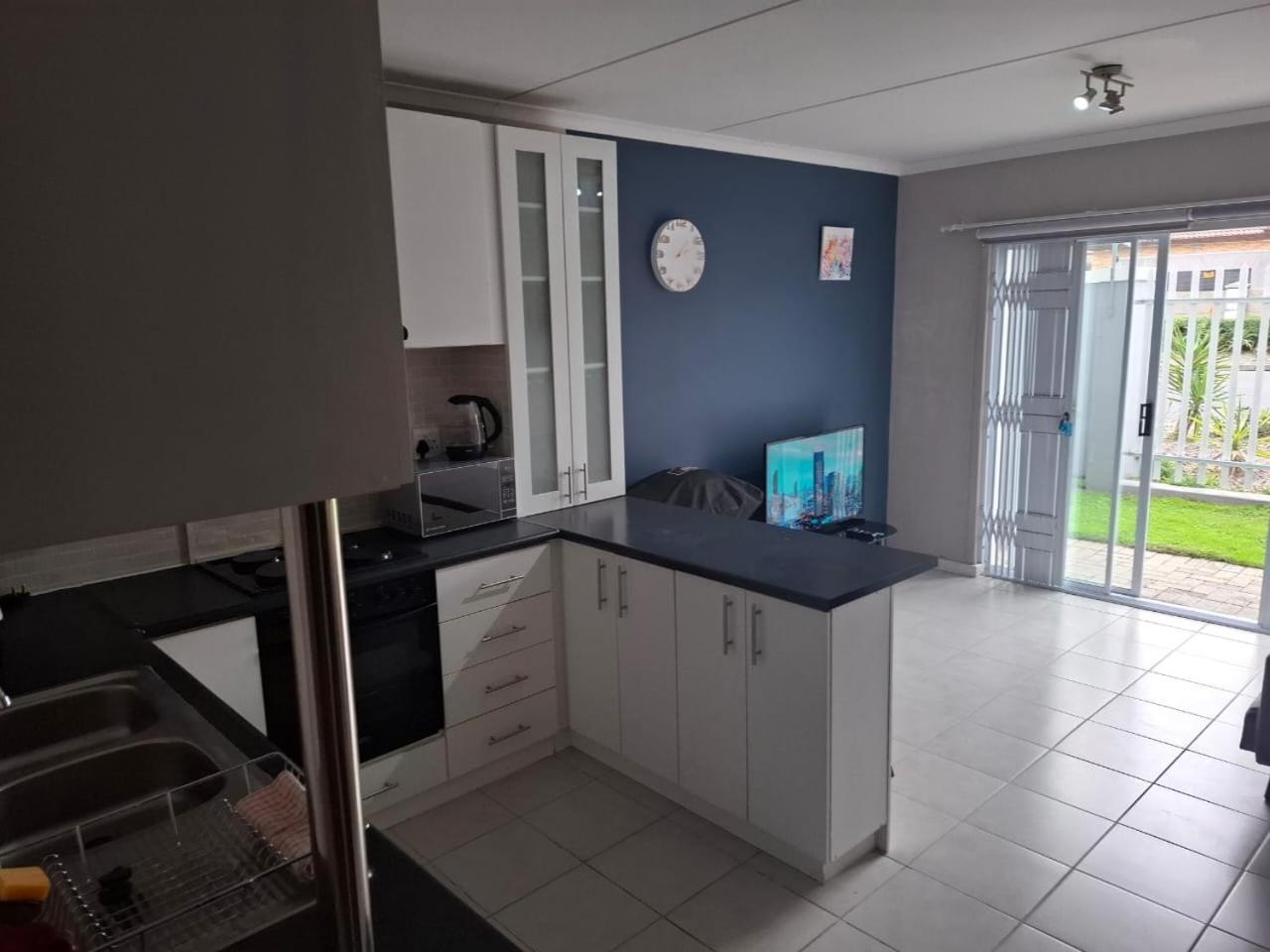 Kennies Apartment Cape Town